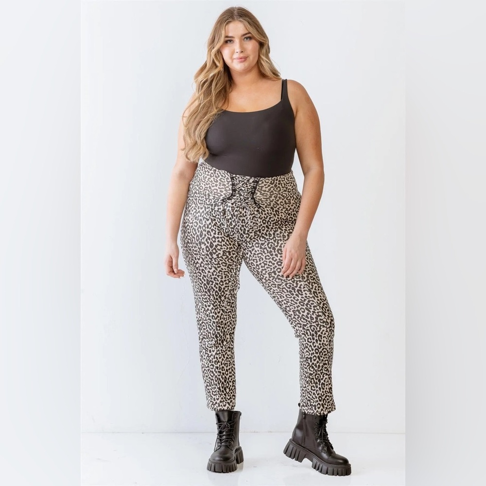🐆 Curvy Leopard Print Lace-Up Pants – 1X, 2X, 3X 🐆